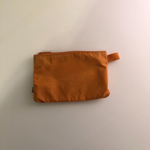 Fjallraven Kanken Gear Pocket in Spicy Orange - Picture 2 of 3